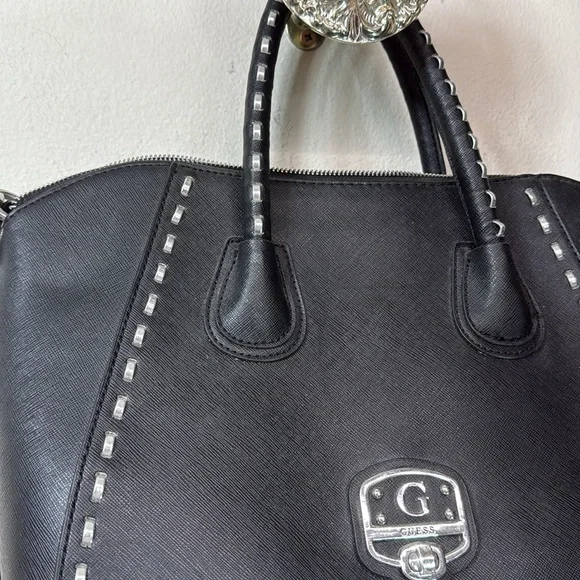 (E) Guess Bag
Black and Silver Crossbody and Shoulder Bag - Picture 3 of 15